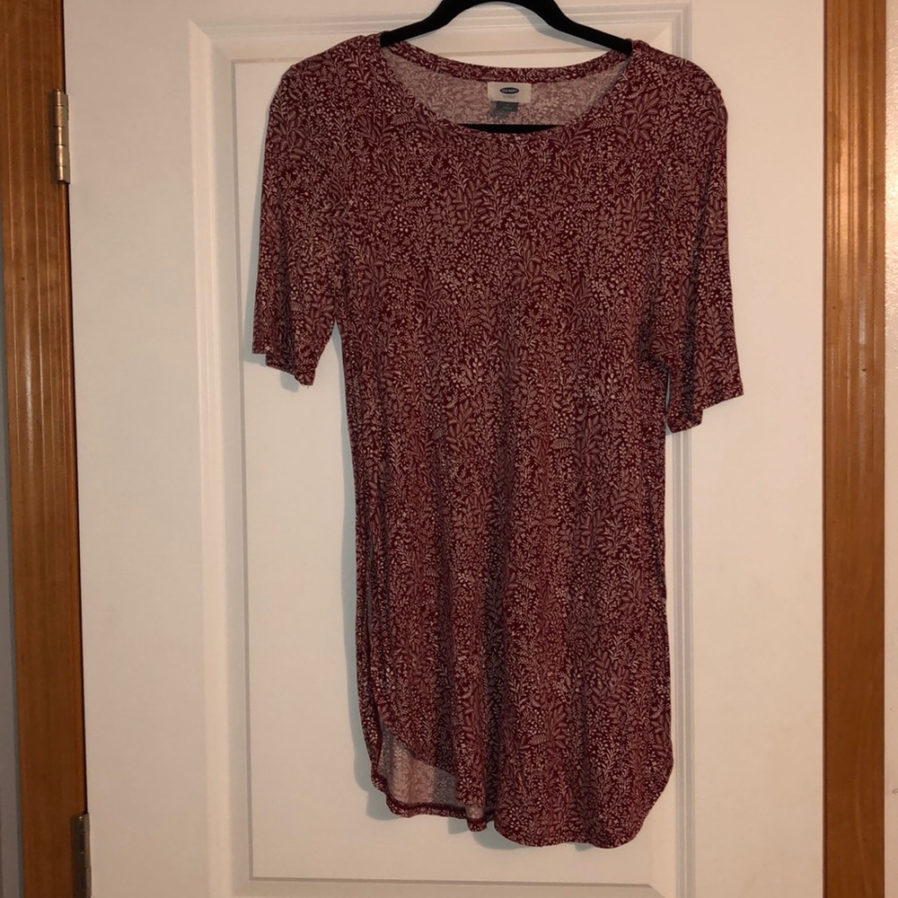 Red long shirt with Slits in side